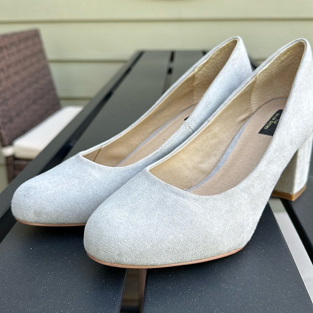 Gray Daily Shoes faux suede chunky heels